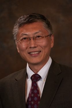 Kopfschuss von Dr. Jian (Jeff) Guan