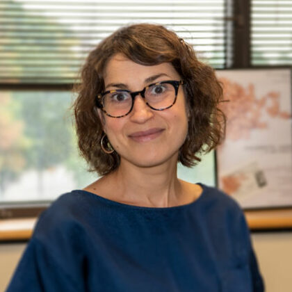 Abby Koenig, profesora